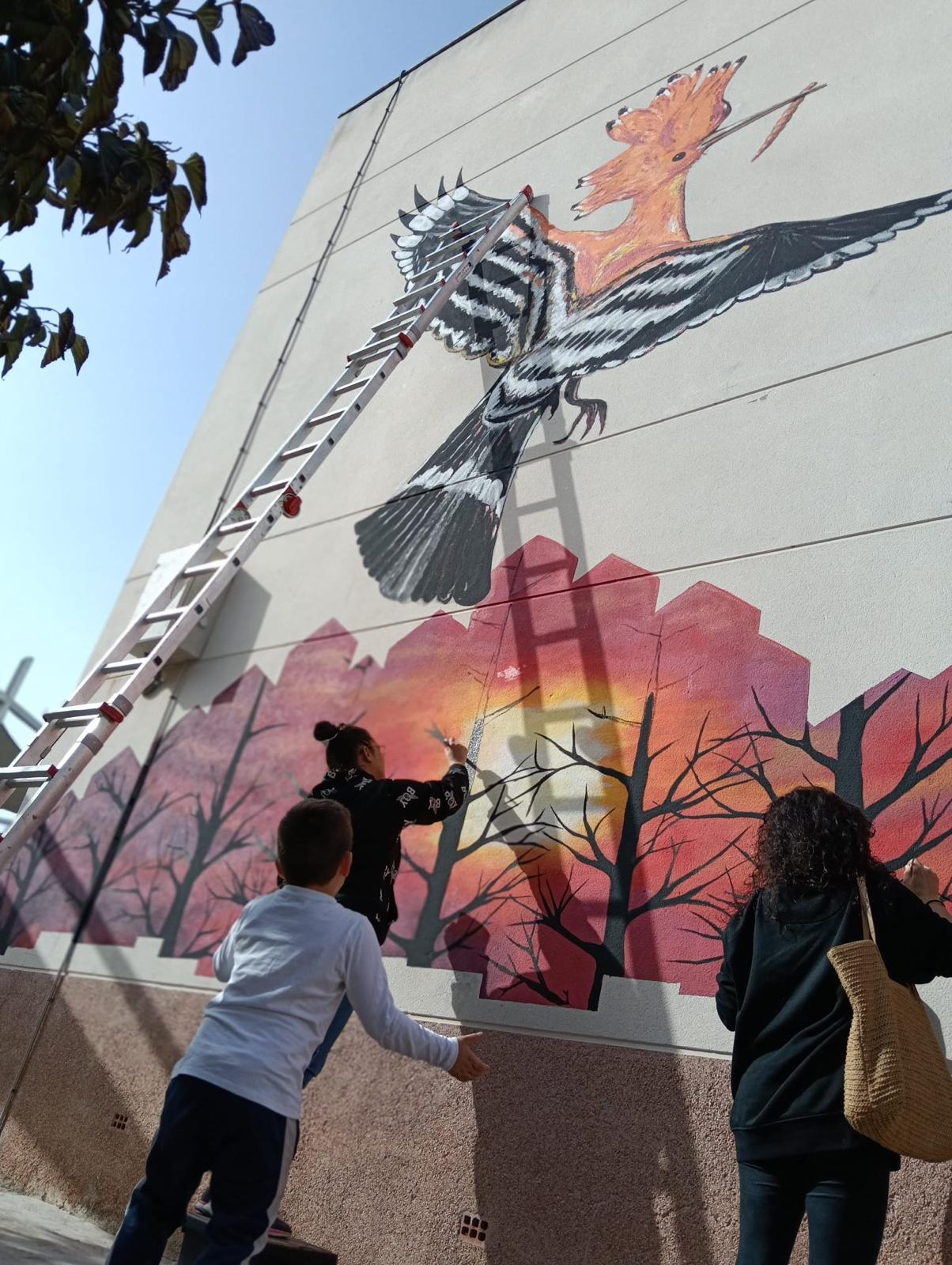 Castelló impulsa la participació ciutadana a través de l'embelliment del Grup Reis i Grup San José Obrer amb la creació d'un mural