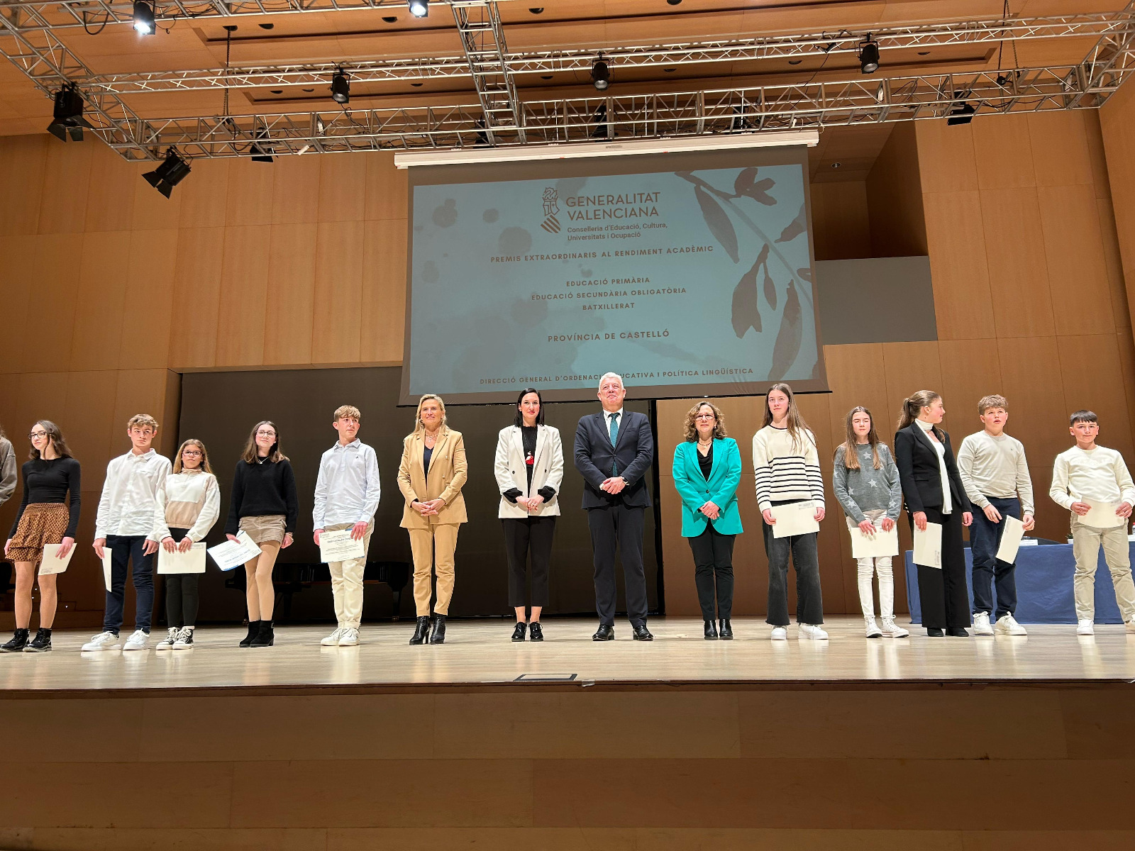 La regidora d'Educació posa en valor el talent dels estudiants castellonencs en els Premis al rendiment acadèmic