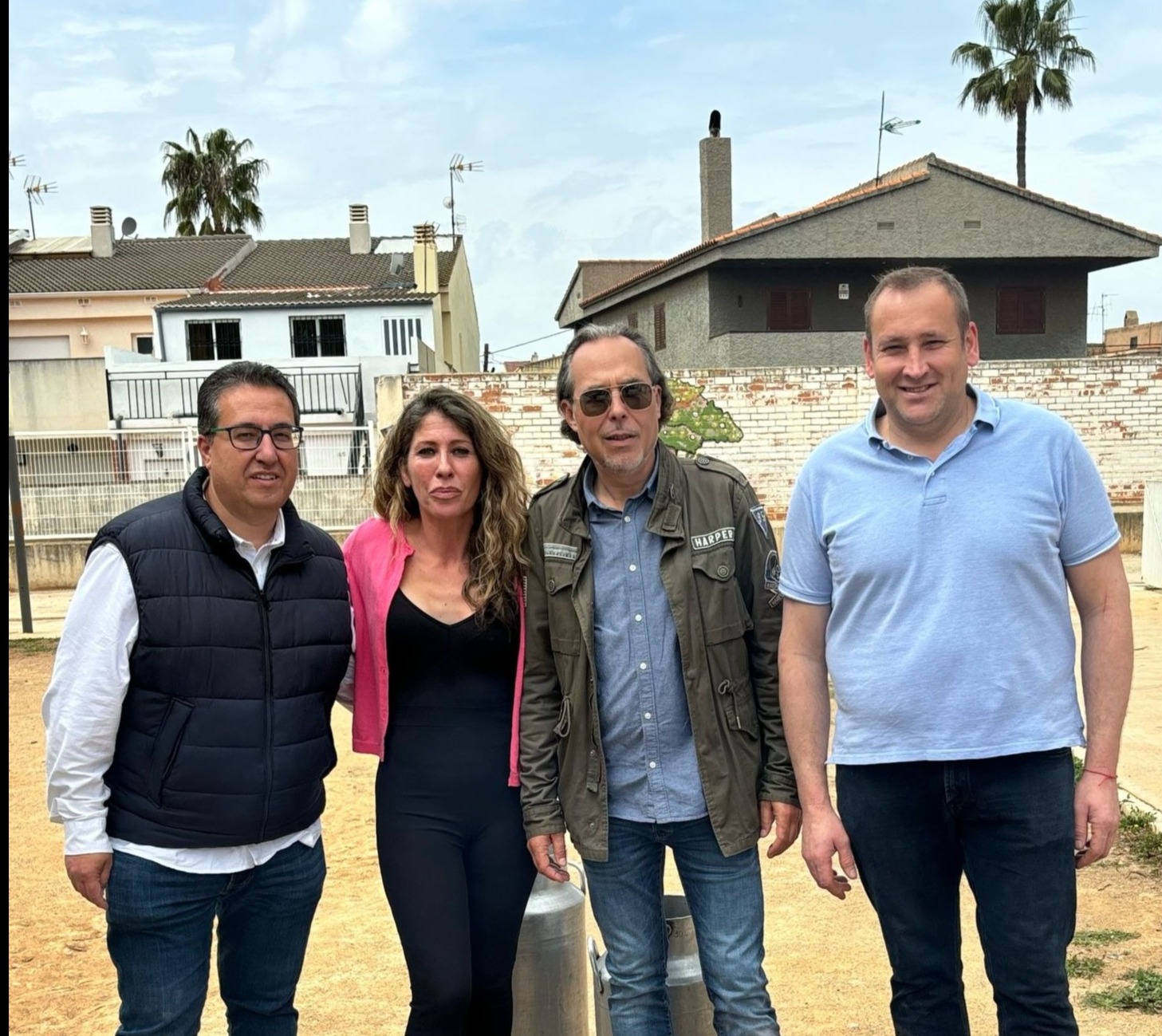 El regidor de Barris acompanya als veïns de Benadressa en la seua Feria de Abril