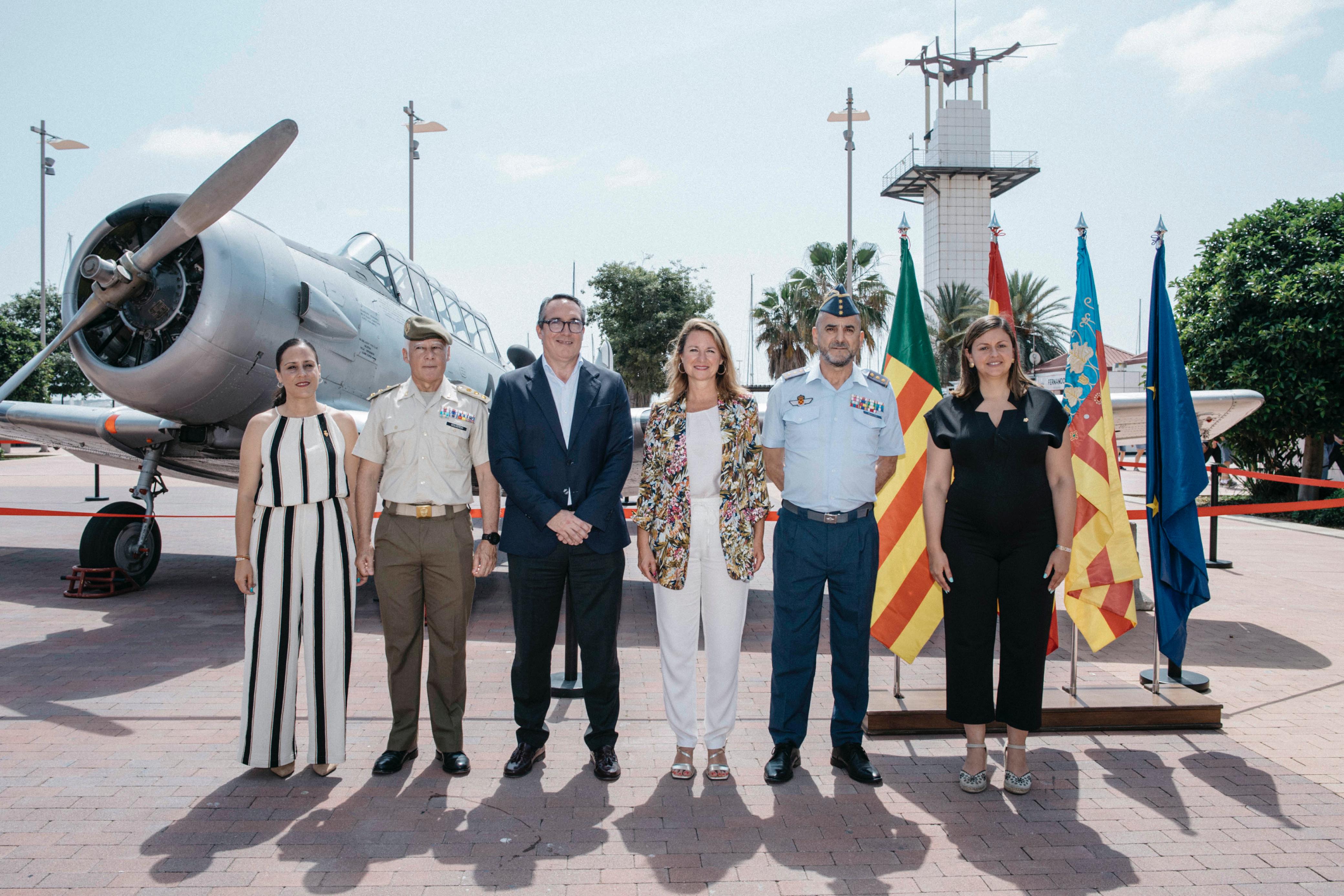 Aterra en el Grau de Castelló l'exposició «Volar, història d'una aventura» com a preludi del Festival del Vent