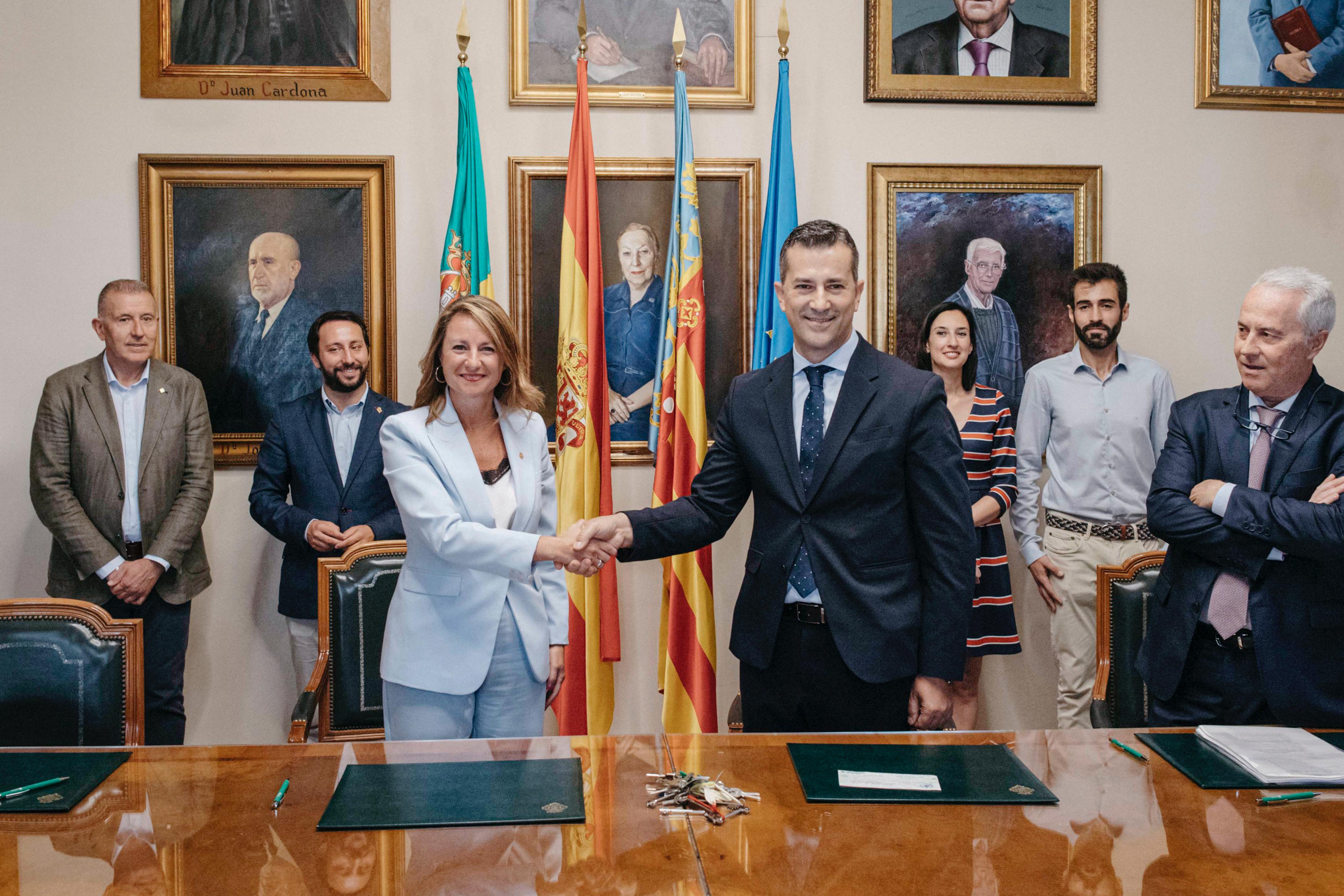 Begoña Carrasco: “Hui l'històric Cine Rex és ja propietat de tots els castellonencs”